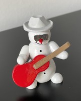 Snowman Gitarrist Dekofigur aus Holz 5,5cm Erzgebirge